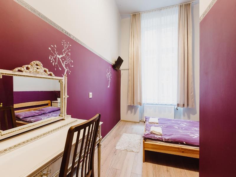 Guest Rooms Tara (Tara Hostel Krakow) image
