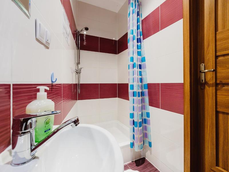 Guest Rooms Tara (Tara Hostel Krakow) image