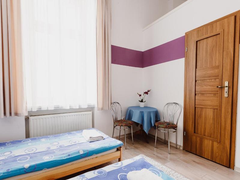Guest Rooms Tara (Tara Hostel Krakow) image