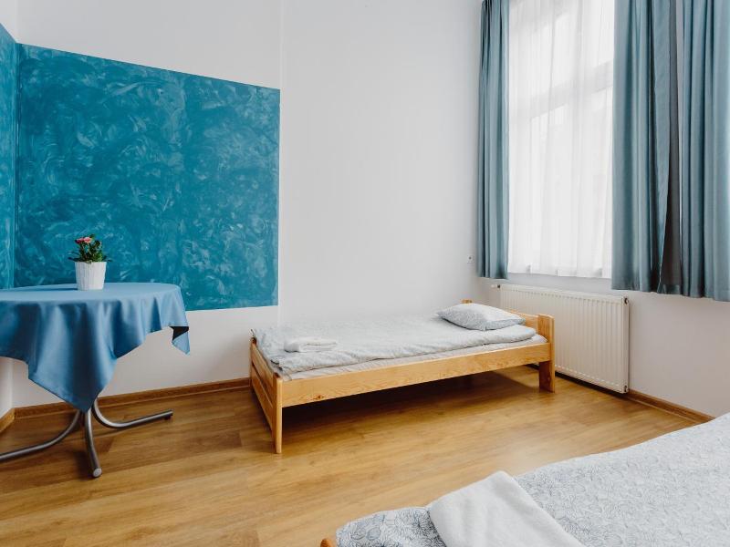 Guest Rooms Tara (Tara Hostel Krakow) image