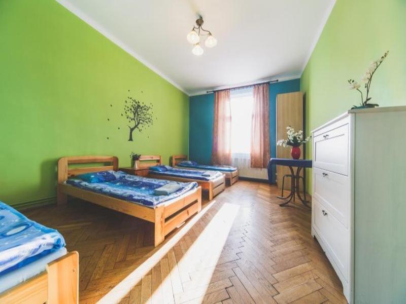 Guest Rooms Tara (Tara Hostel Krakow) image