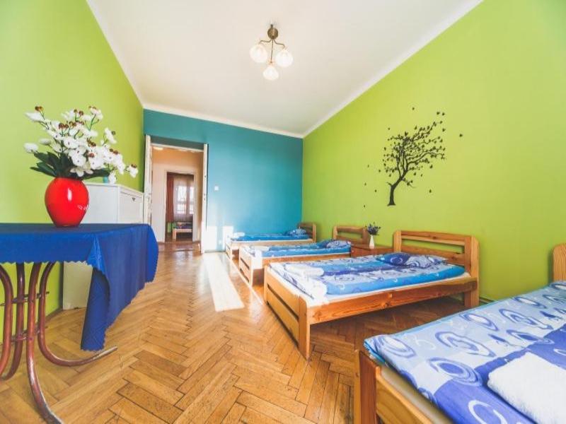 Guest Rooms Tara (Tara Hostel Krakow) image