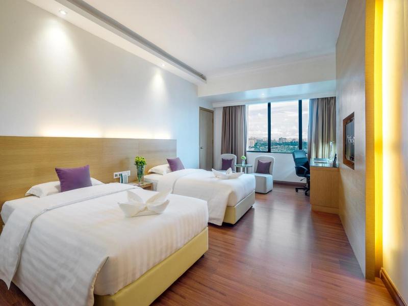 Crystal Crown Hotel, PJ image