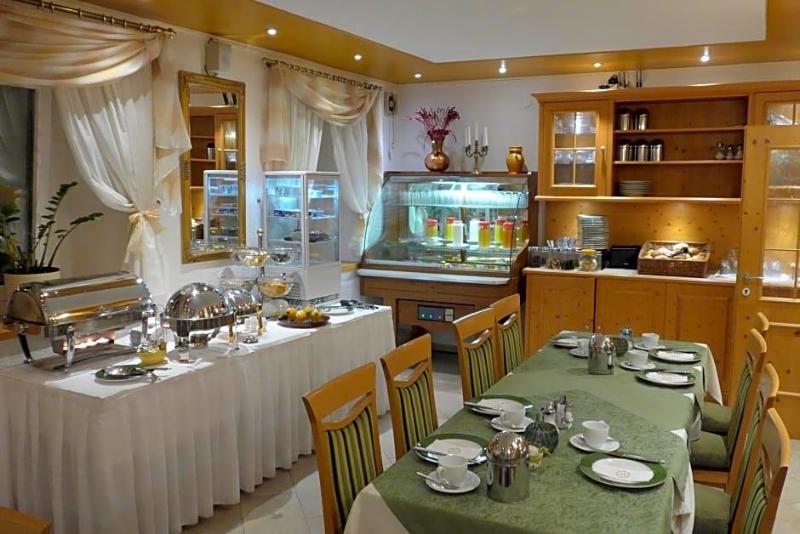 Hotel Sonne image