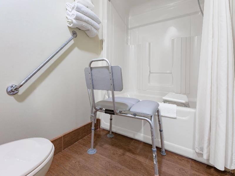 Travelodge by Wyndham Bracebridge image