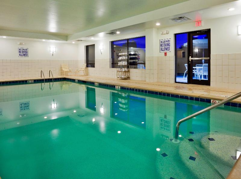 Holiday Inn Express Hotel & Suites Kodak East Sevi image