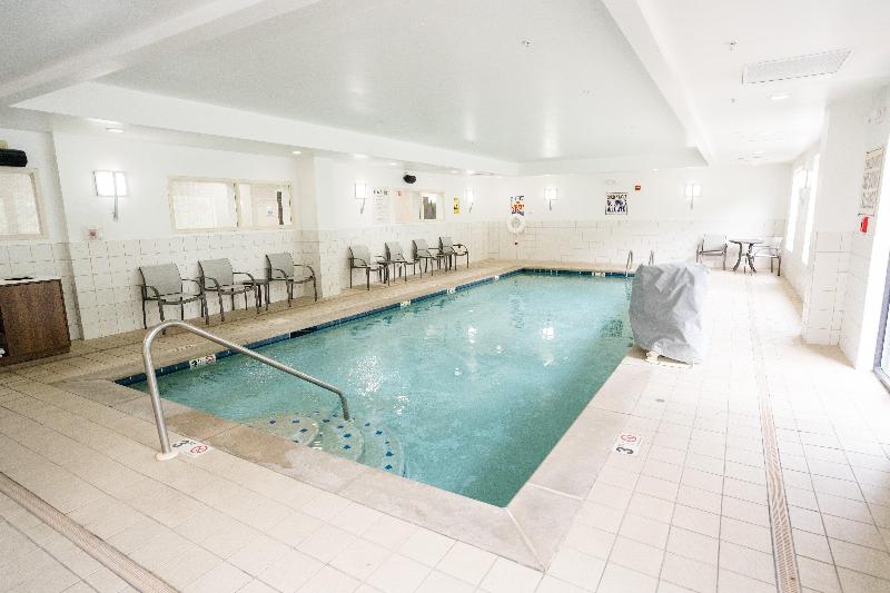 Holiday Inn Express Hotel & Suites Kodak East Sevi image