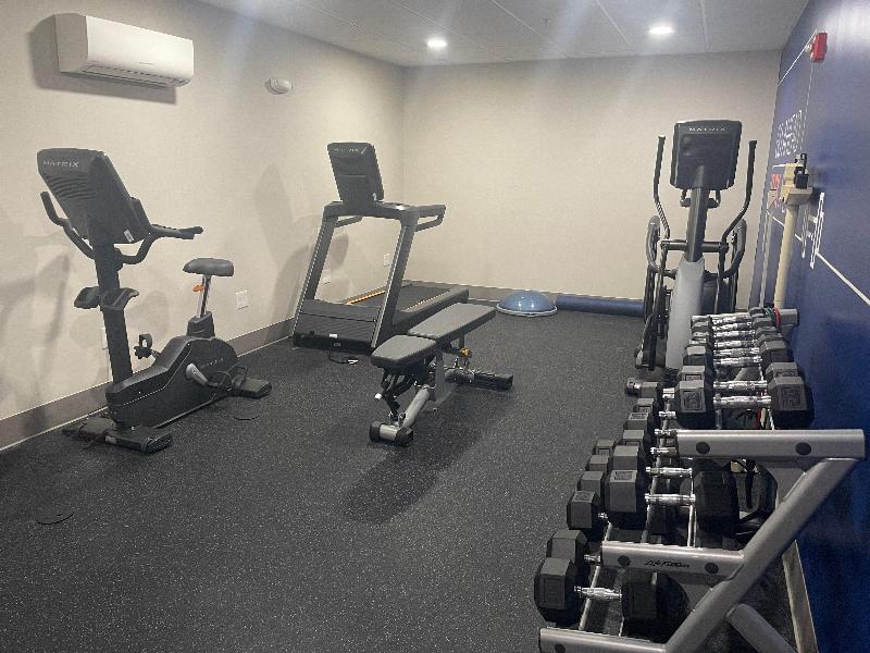Holiday Inn Express Hotel & Suites Kodak East Sevi image