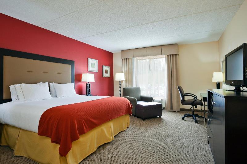 Holiday Inn Express Hotel & Suites Kodak East Sevi image