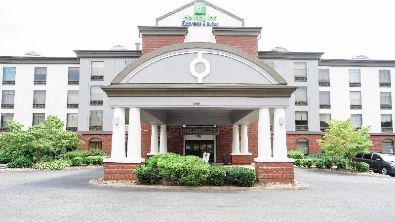 Holiday Inn Express Hotel & Suites Kodak East Sevi image