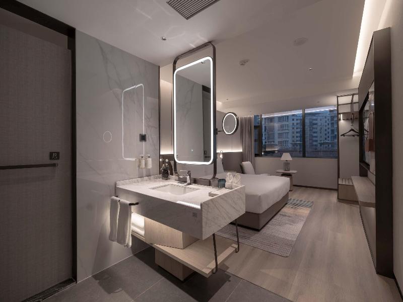 Holiday Inn Guilin Qixing by IHG image