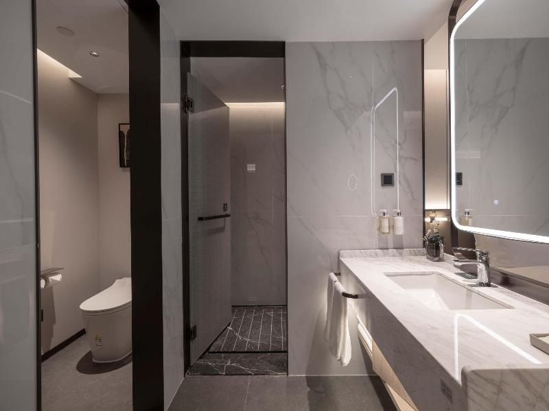 Holiday Inn Guilin Qixing by IHG image