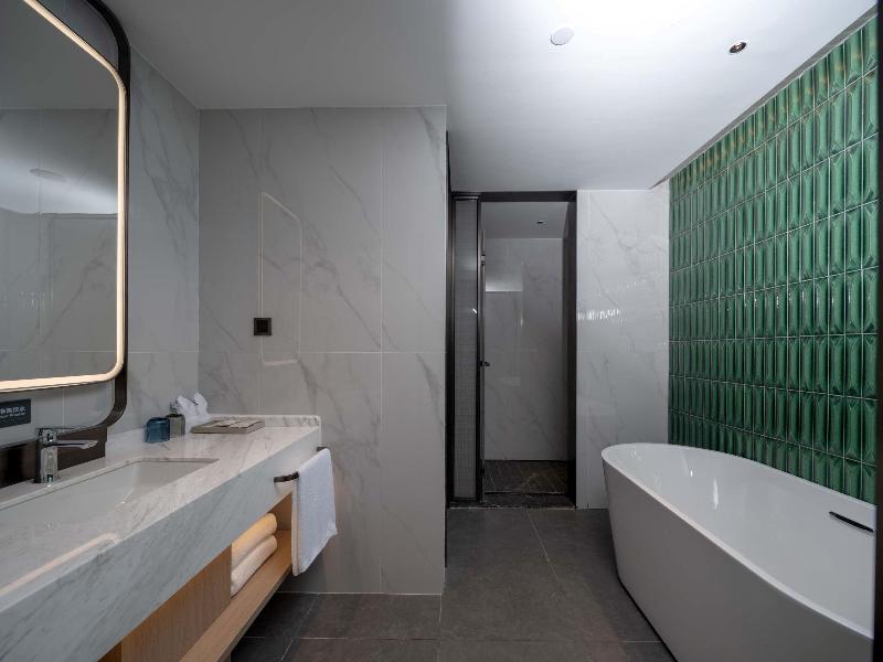 Holiday Inn Guilin Qixing by IHG image
