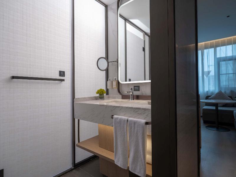 Holiday Inn Guilin Qixing by IHG image