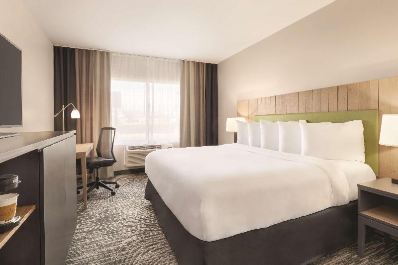Country Inn & Suites by Radisson Sevierville-Kodak image