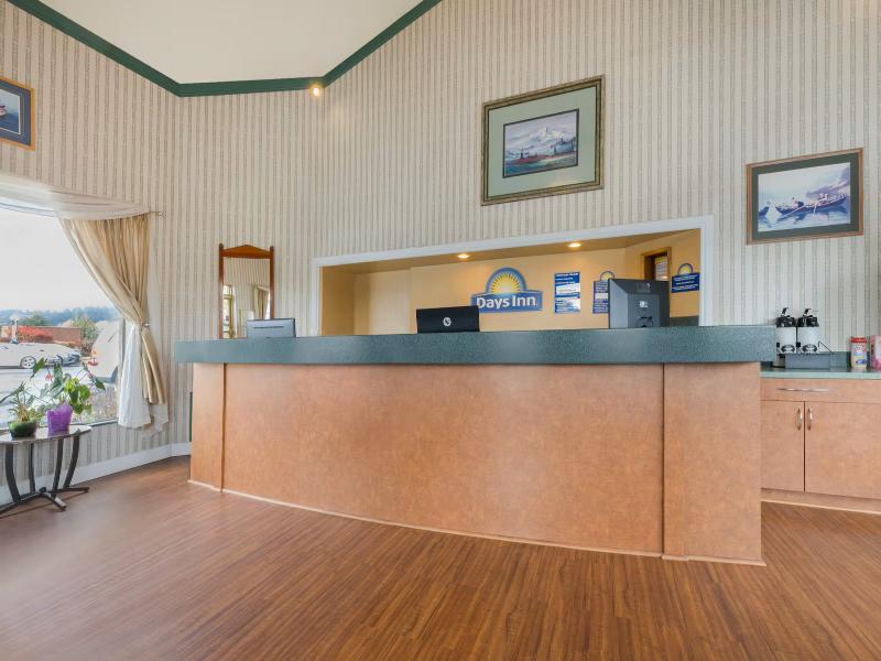 Travelodge By Wyndham Knoxville West image