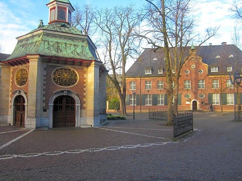 am Bühnenhaus image