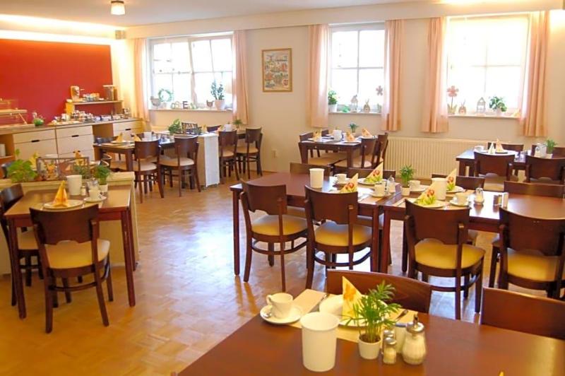 am Bühnenhaus image
