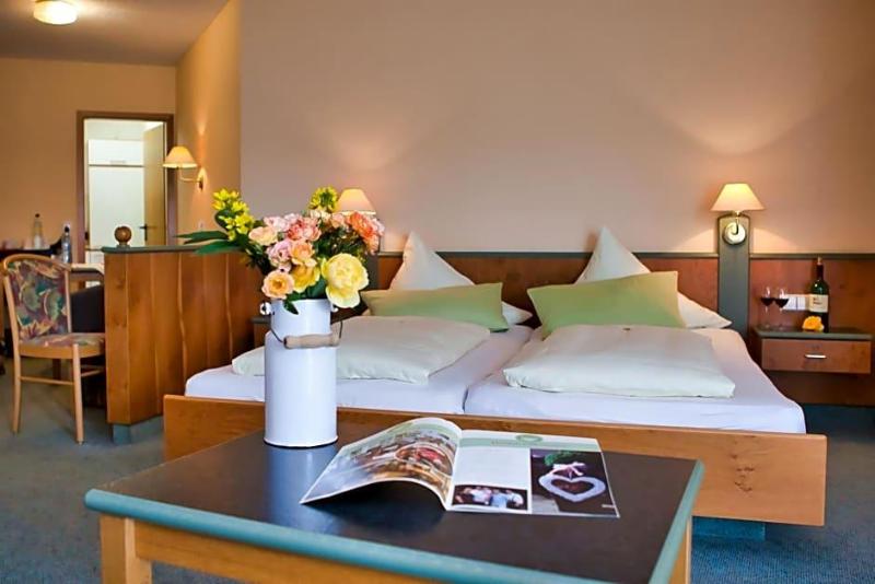 GreenLine Landhotel Henkenhof image