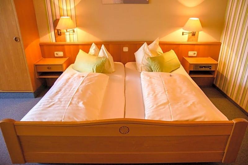 GreenLine Landhotel Henkenhof image