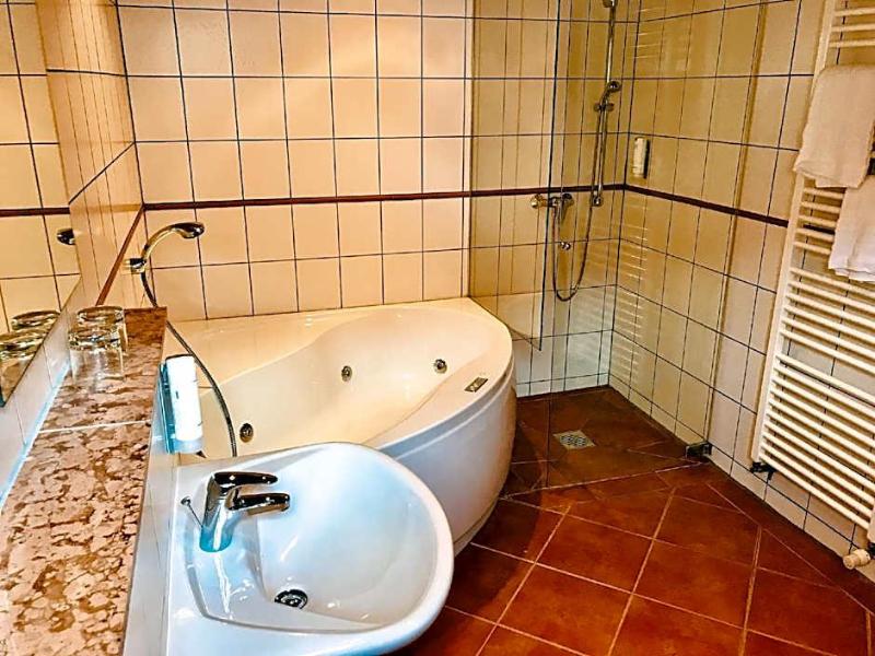 Weinhaus Dehren image