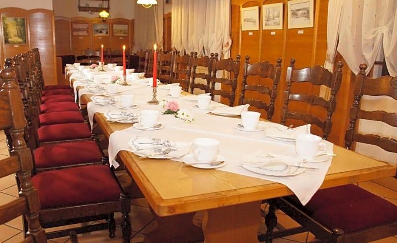 Hotel Lengenfelder Hof image