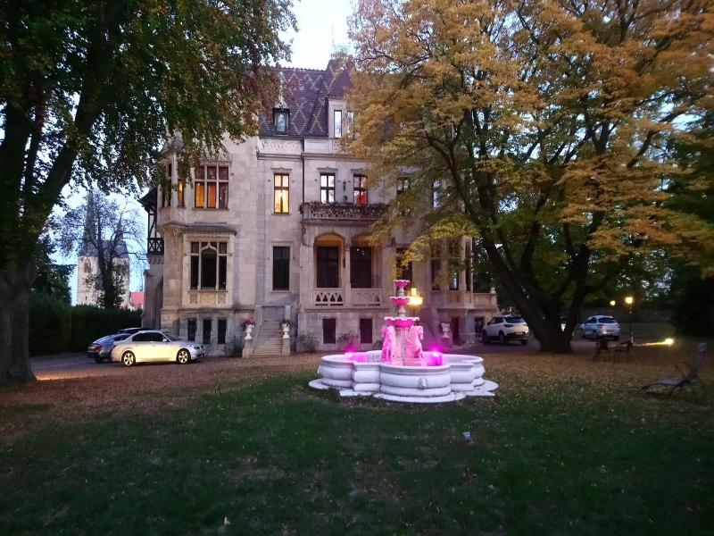 Schlosshotel Zum Markgrafen image