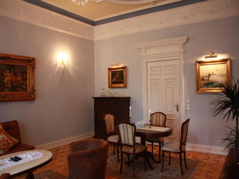 Schlosshotel Zum Markgrafen image