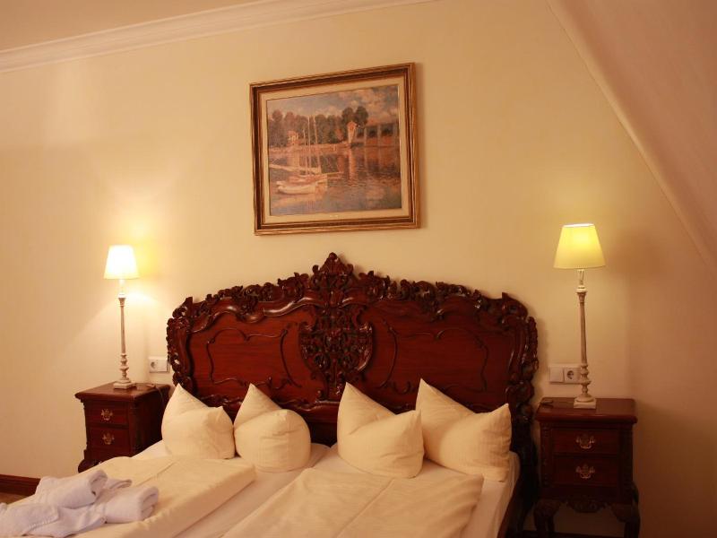 Schlosshotel Zum Markgrafen image