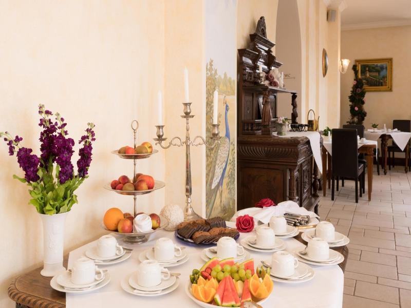 Schlosshotel Zum Markgrafen image
