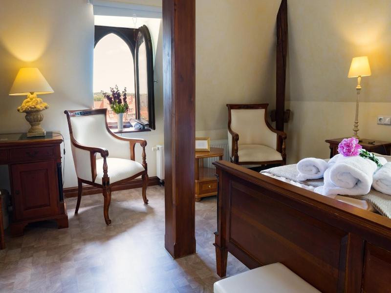 Schlosshotel Zum Markgrafen image