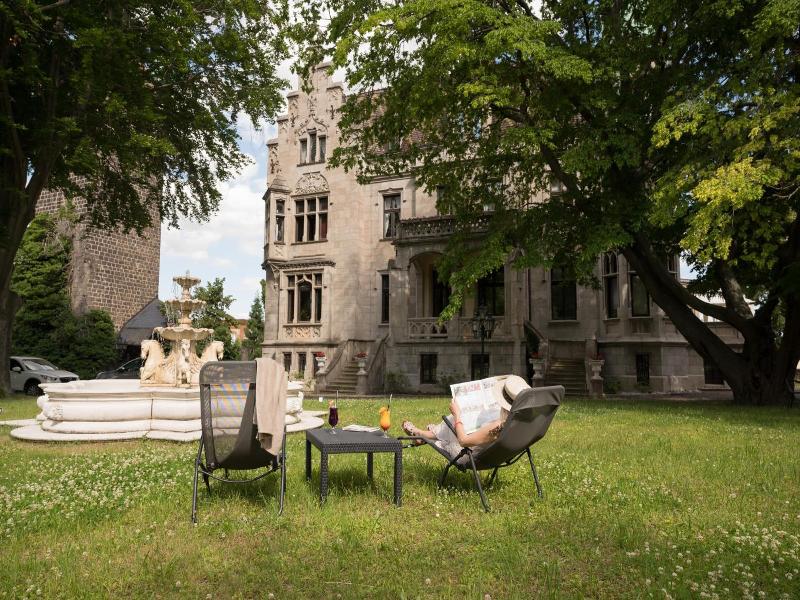 Schlosshotel Zum Markgrafen image