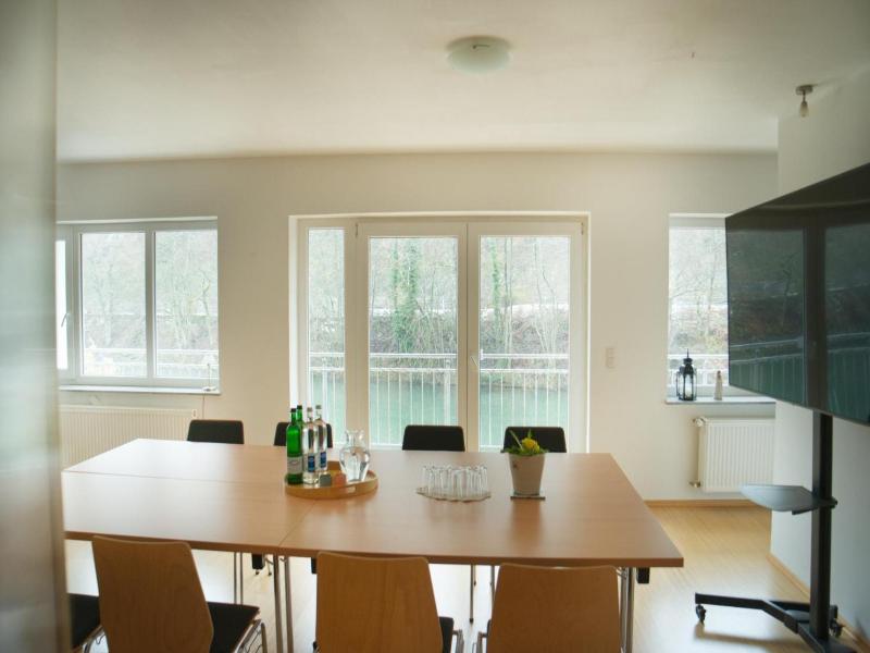 Haus am Fluss image