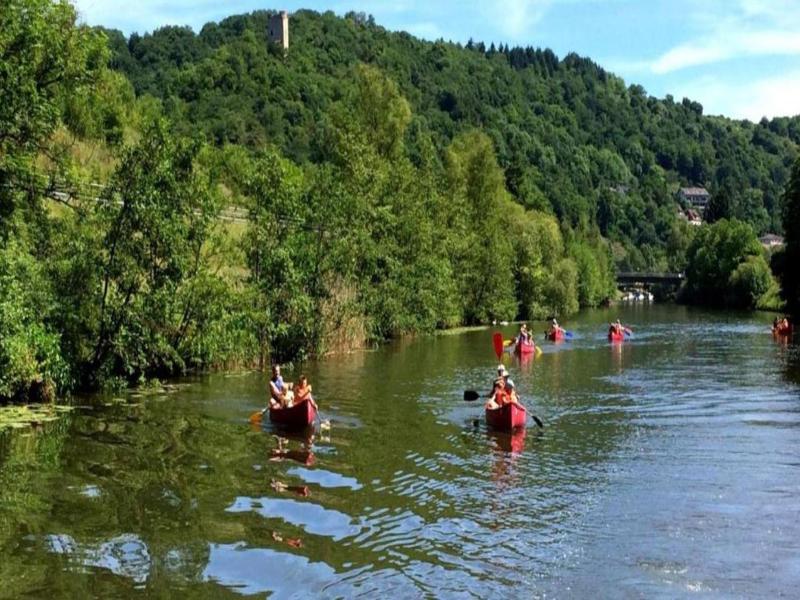 Haus am Fluss image