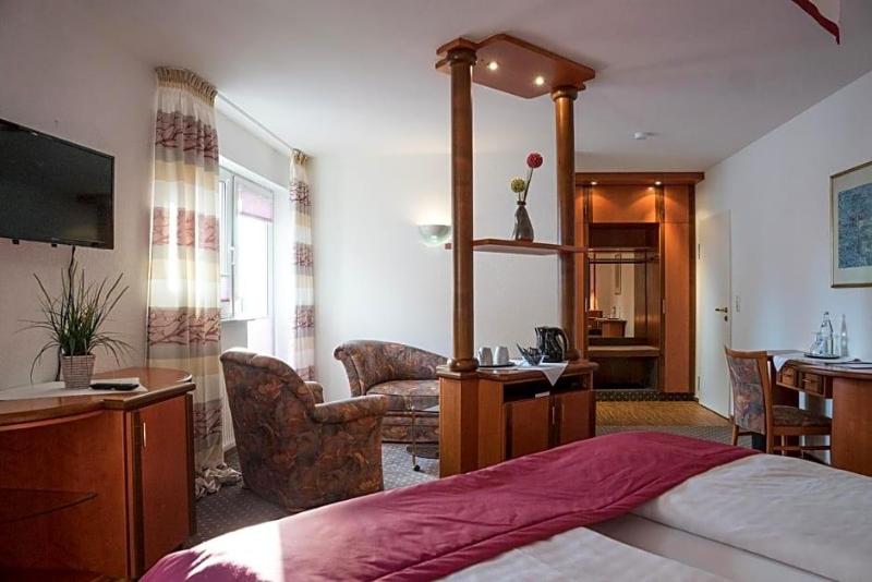 Hotel Chalet image