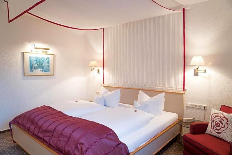 Hotel Chalet image