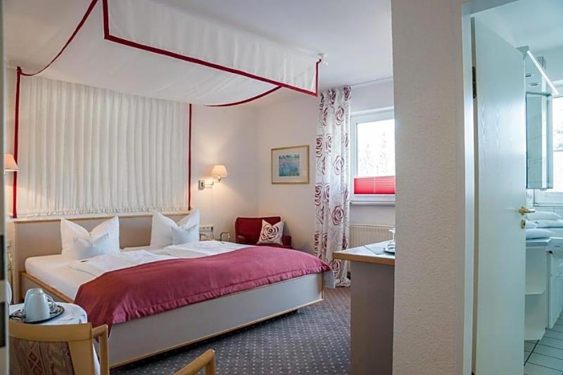 Hotel Chalet image