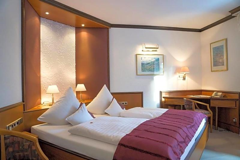 Hotel Chalet image