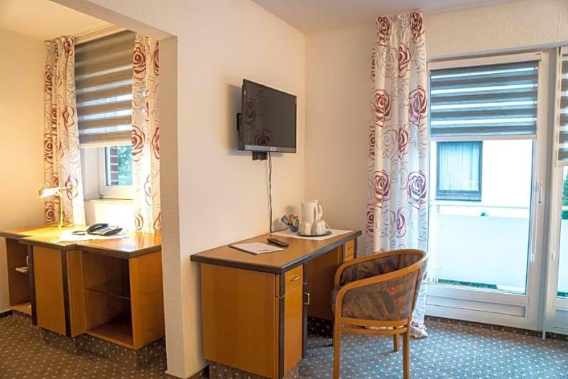 Hotel Chalet image