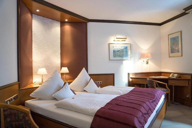 Hotel Chalet image