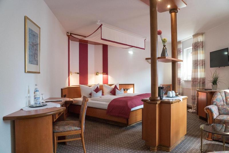 Hotel Chalet image