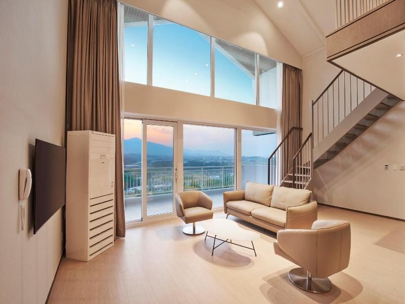 Kumho Seorak Resort image