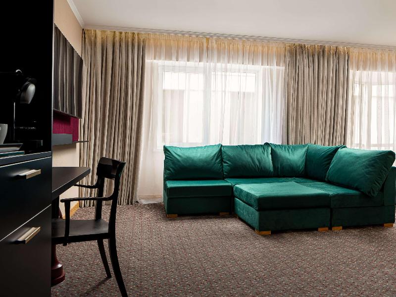Mercure Chisinau Center Jazz Hotel image