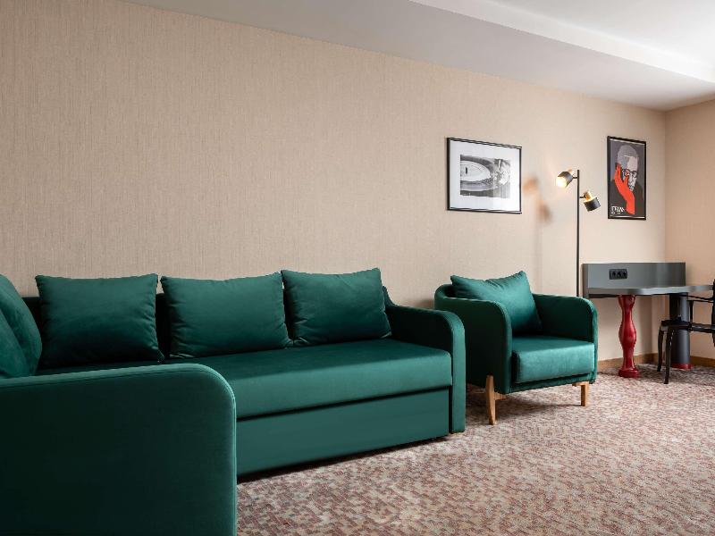 Mercure Chisinau Center Jazz Hotel image