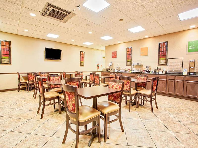 Days Inn & Suites by Wyndham Johnson City image