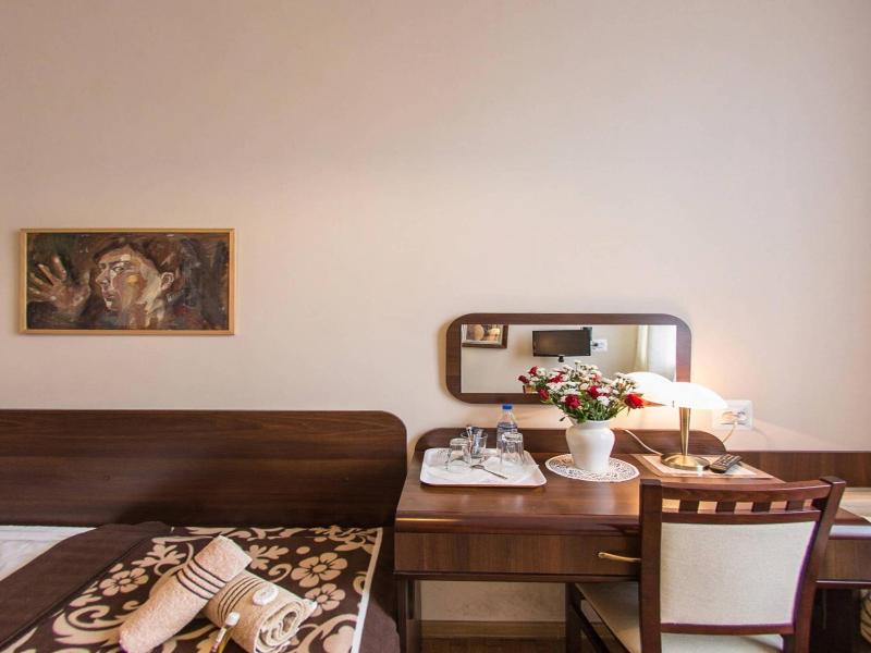 Kajzer Hostel image