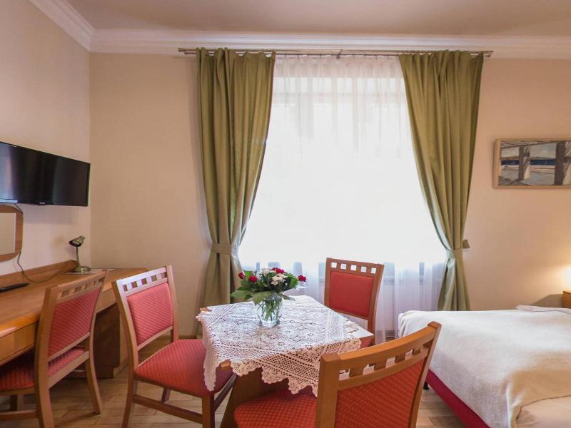 Kajzer Hostel image