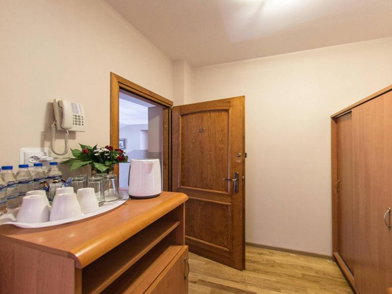 Kajzer Hostel image