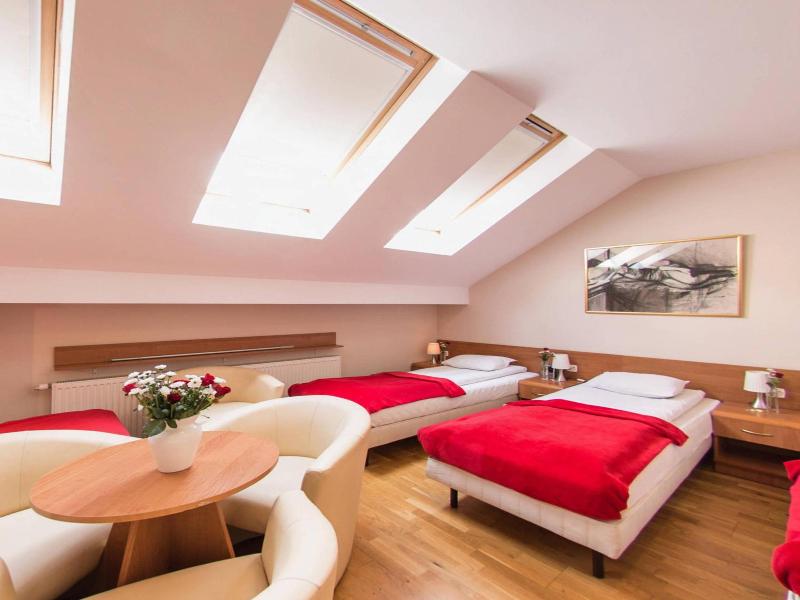 Kajzer Hostel image