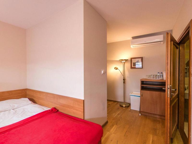 Kajzer Hostel image